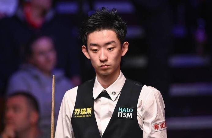 src, 马奎尔只打, 卡特接连被